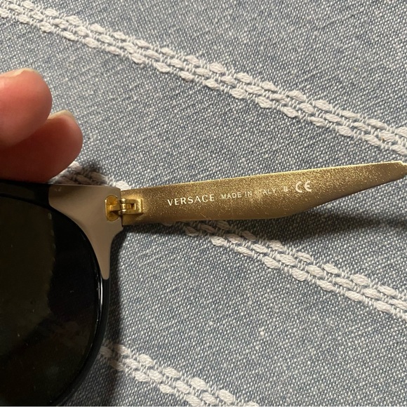 Versace Sunglasses 4339 Authentic‎ - Picture 5 of 10